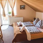 Pezion Limbovy Dvor