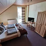 Gasthof Pezion Limbovy Dvor 2*