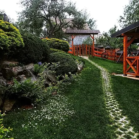 Penzión pre hostí Pezion Limbovy Dvor 2*