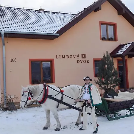 Pezion Limbovy Dvor 2*