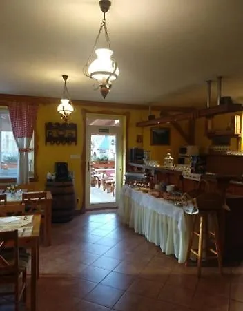 Pezion Limbovy Dvor