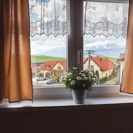 Pezion Limbovy Dvor ゲストハウス ヴルボフ