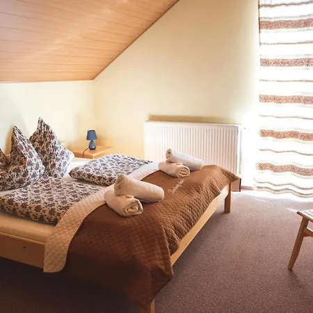 招待所 Pezion Limbovy Dvor 韦伯夫