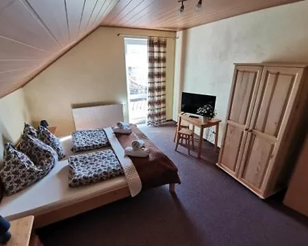 Penzión pre hostí Pezion Limbovy Dvor 2*