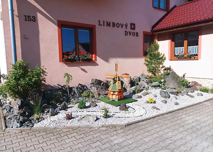 בית הארחה Pezion Limbovy Dvor 2*